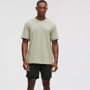 Lululemon Men's Zeroed In Short-Sleeve Shirt
Size small